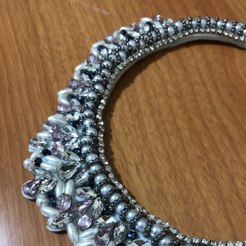 Charlotte Russe Silver Necklace - Picture 4 of 5